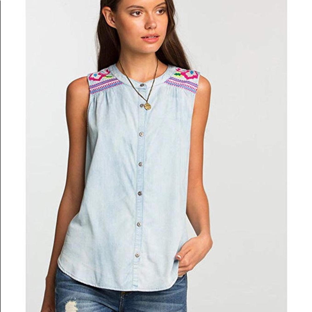 NWT Miss Me MM Blue Denim Button up Jean Top Floral Embroidered Small Sleeveless
